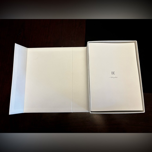 BTS LOVERS!!! LIMITED EDITION - BTS Deluxe Edition Album - Picture 4 of 11